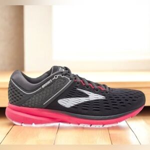 BROOKS RAVENNA 9 women’s running tennis shoes size 9
